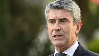 Carneiro acusa Governo de fazer "subir em espiral" custos das casas
