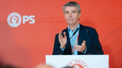 Carneiro diz que Setúbal "não precisa de lideranças recauchutadas"