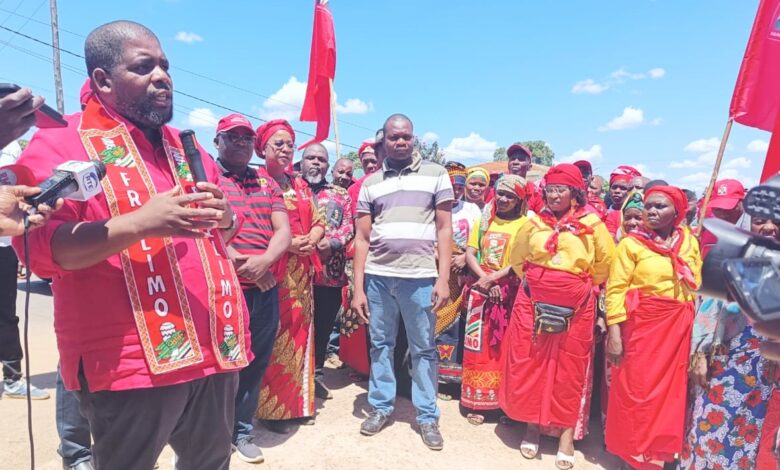 DE VISITA DE TRABALHO A NAMPULA: Chakil Aboobacar apela à união e paz