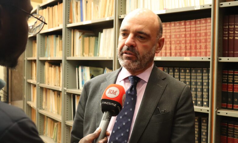 Embaixador da Itália visita RM