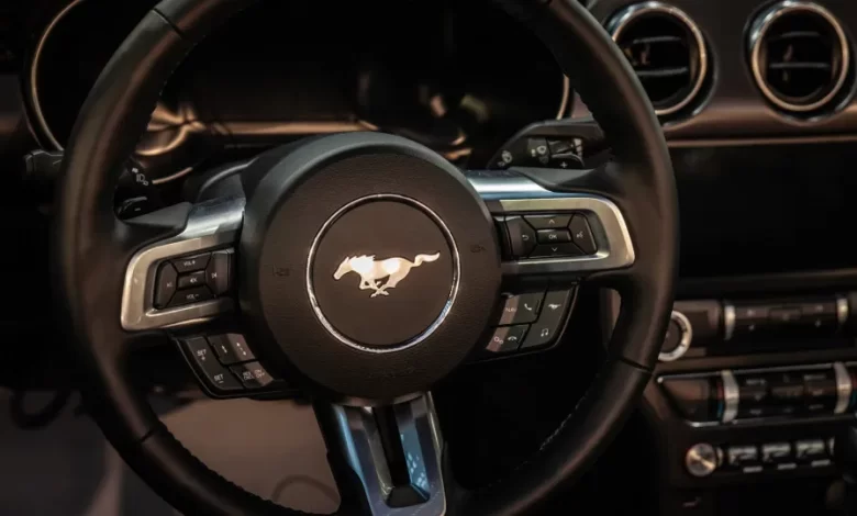 Ford pode estar a trabalhar num Mustang híbrido