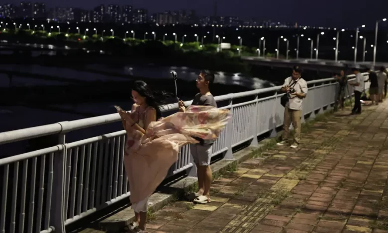 Macau eleva alerta para nível mais elevado com entrada do tufão Ragasa
