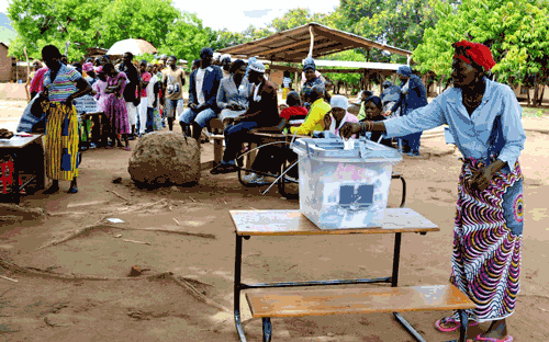 Malawi: 7,2 milhões de eleitores vão às urnas esta terça-feira