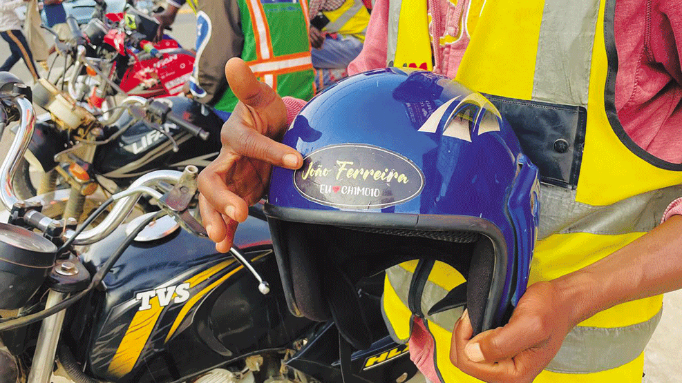 NA CIDADE DE CHIMOIO: Moto-taxistas rejeitam capacetes