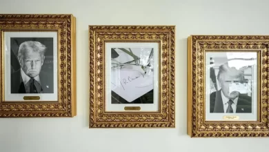 Trump substitui retrato de Biden na Casa Branca por... caneta automática