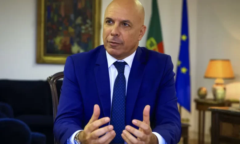 Cafôfo apela para que "ninguém se esconda" e depois mine o PS/Madeira