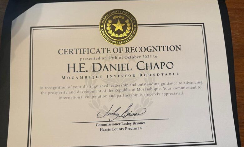 Chapo distinguido em Houston em reconhecimento pela sua liderança e compromisso