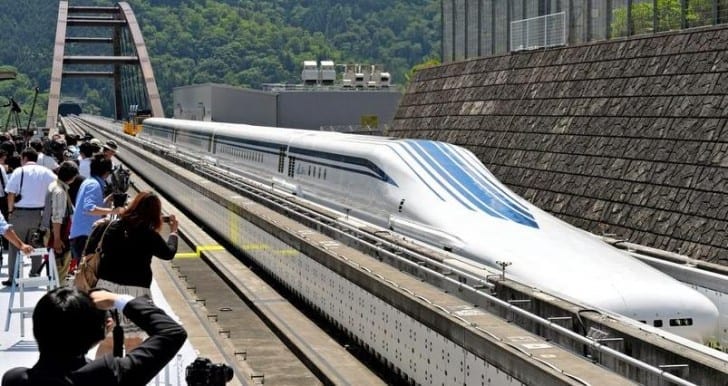 Comboio mais rápido do mundo atinge 453 km/h
