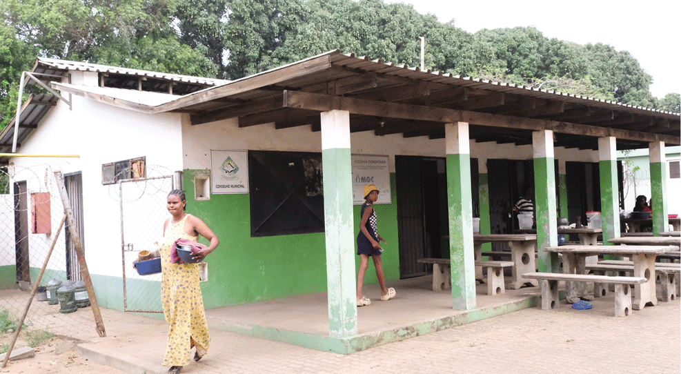 Cozinha comunitária une histórias em Mussumbuluco