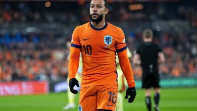 Depay desfalca Holanda por ter sido roubado o passaporte