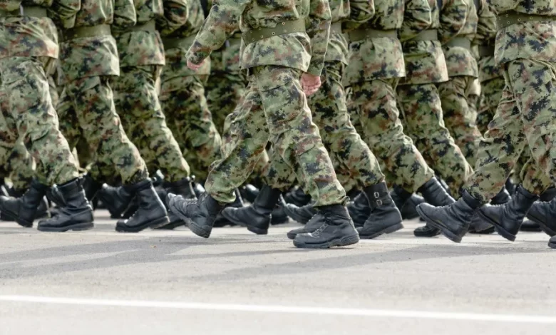 Deputados russos estendem a todo o ano convocatória para serviço militar