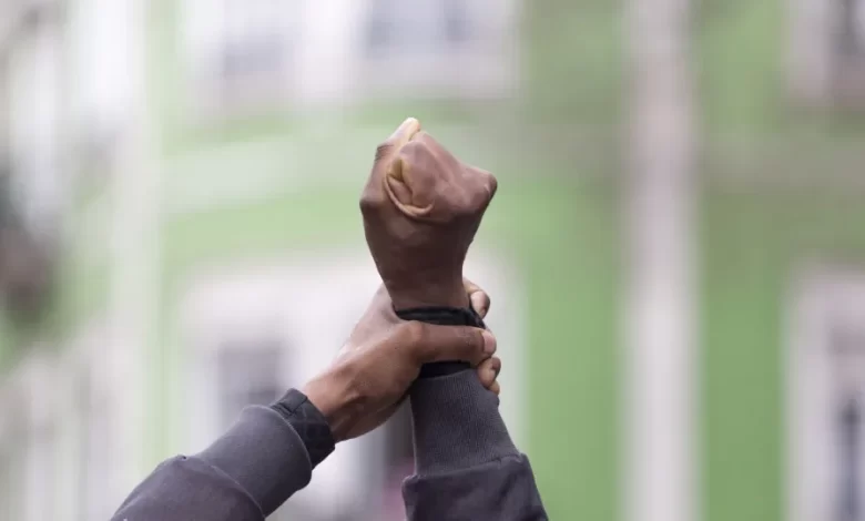 Discurso racista e xenófobo na política em Portugal está "normalizado"