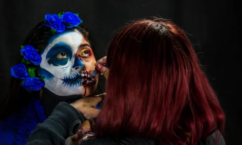 Halloween. A maquilhagem artística viral está a ditar o fim dos disfarces