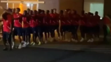 Incrível. Seleção do Suriname foi acordada de madrugada e reagiu assim