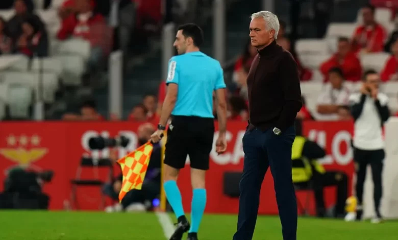 José Mourinho deixa 'recado' aos jogadores do Benfica: "Não gostei..."