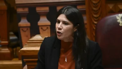 Líder do BE acusa PSD, Chega e PS de "jogo perigoso" e "farsas"