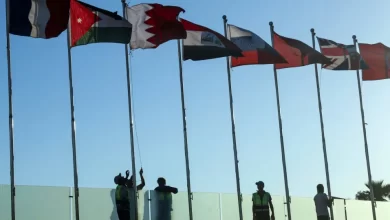 Líderes da Arménia e do Azerbaijão reúnem-se à margem de cimeira no Egito