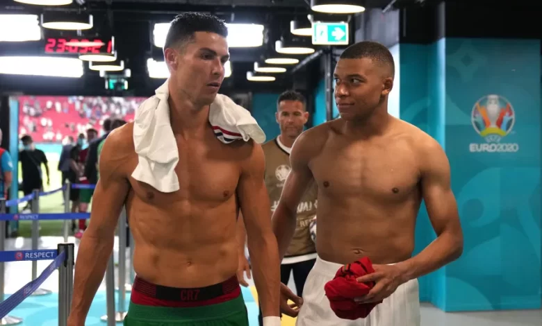 Mbappé desvenda conversas com Cristiano Ronaldo: "É um exemplo"