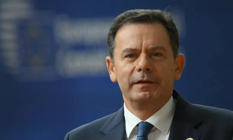 Montenegro: Decisão de hospital do Oeste só após "avaliação aprofundada"