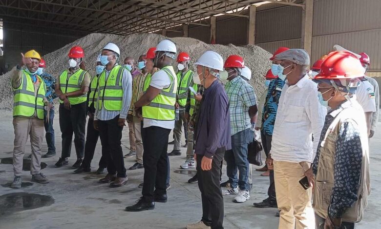 Niassa: Governo exige revisão do preço do cimento e diz estar desajustado à realidade da população