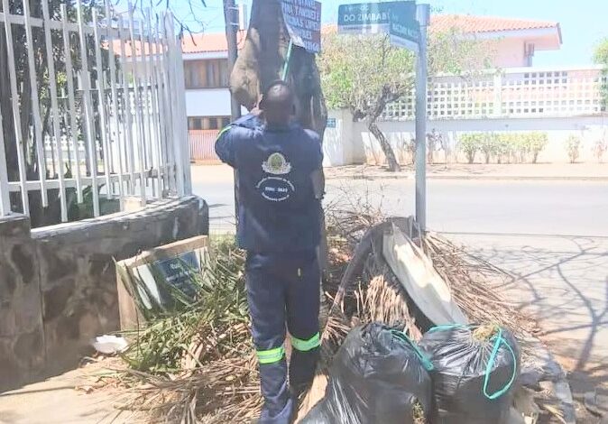 Placas publicitárias removidas das ruas de Maputo