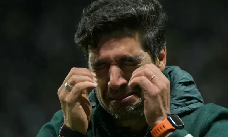 Remontada do Palmeiras leva Abel às lágrimas: "É um alívio..."