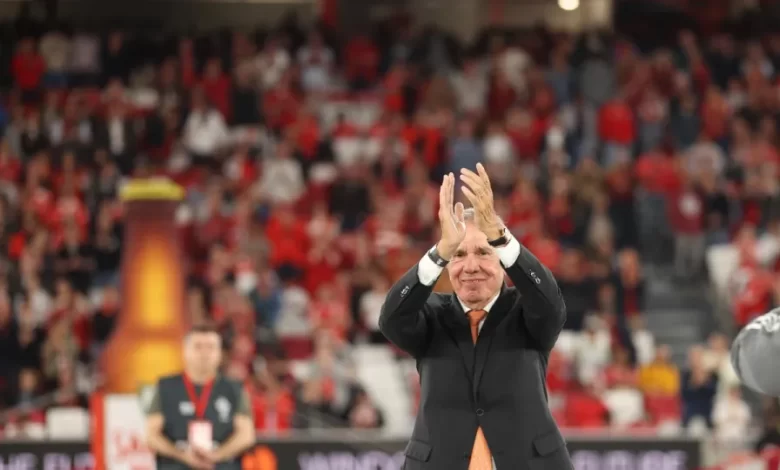 Rui Costa anuncia lista da candidatura faz regressar lenda ao Benfica