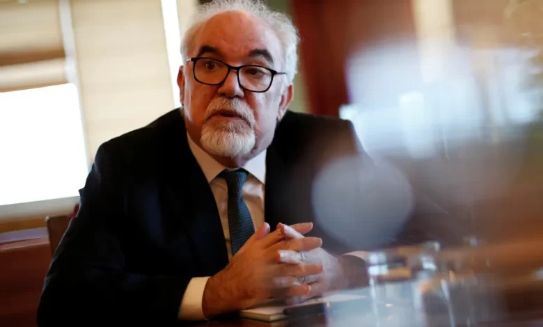 Santarém está "à espera do comboio na paragem do autocarro"