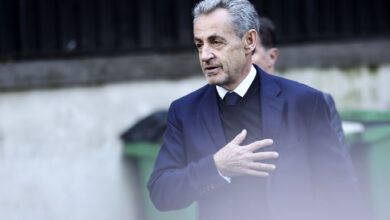 Sarkozy já se apresentou na prisão