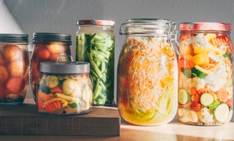Sete alimentos ricos em probióticos que superam o iogurte