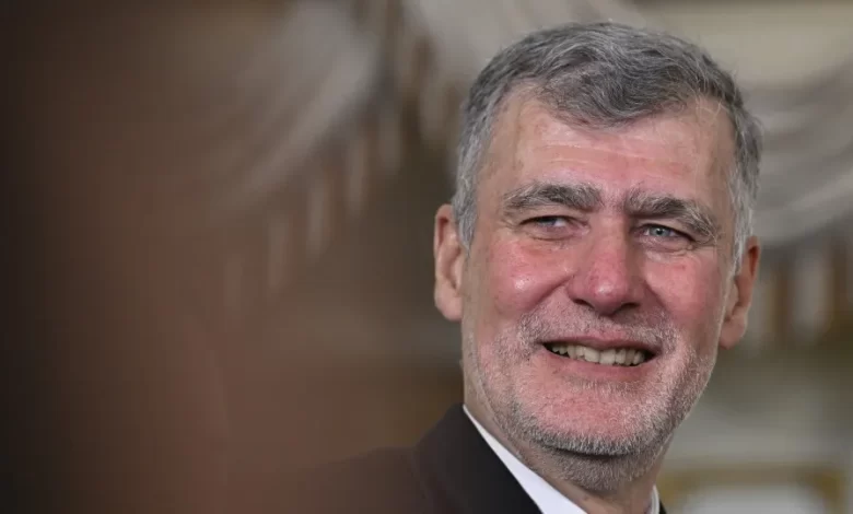 Sondagem. Gouveia e Melo ainda é o preferido para Presidente, mas...