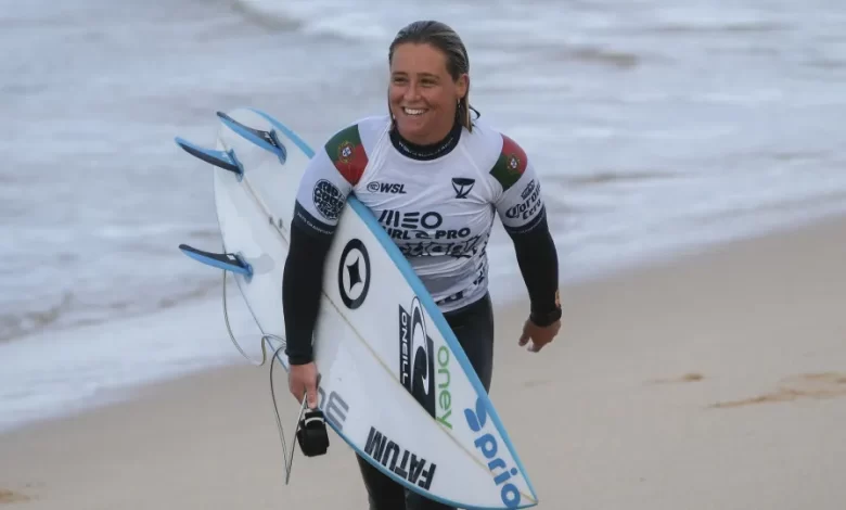Surfista portuguesa Yolanda Hopkins fecha Ericeira Pro no terceiro lugar