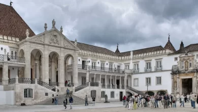 Tailândia doa 80 volumes da obra sagrada do budismo à Universidade de Coimbra