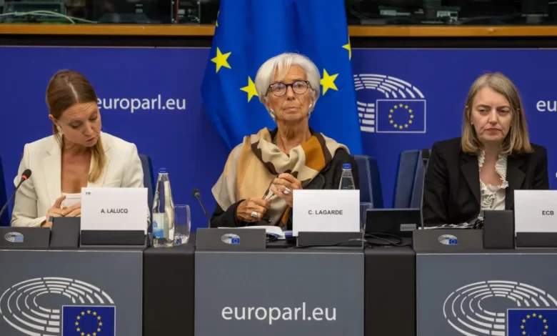 Todas as instâncias europeias "estão atentas" à situação em França