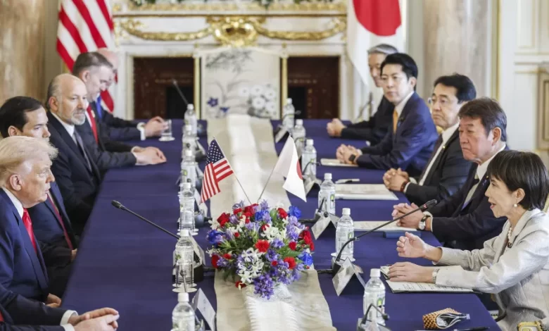 Trump declara em Tóquio que EUA são aliados do Japão "ao mais alto nível"