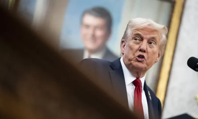Trump pondera invocar Lei da Insurreição contra protestos em Chicago