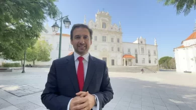 "Não são precisos três Salazares porque nós já temos André Ventura"