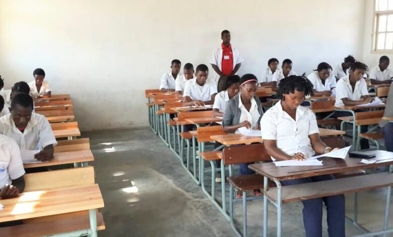 175 mil alunos vão a exames em Manica