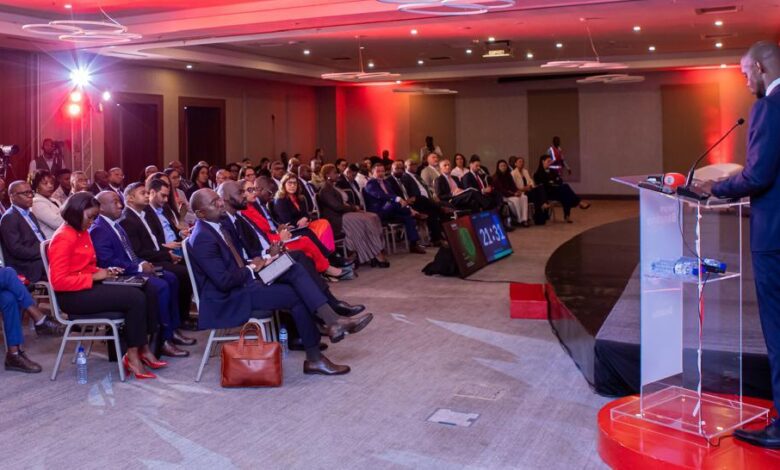 ABSA e Deloitte realizam II fórum bancário sobre inovação sustentável e confiança regulatória