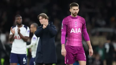 Adeptos do Tottenham viram-se contra próprio guarda-redes: "Inaceitável"