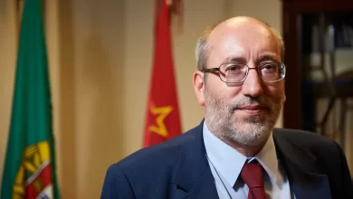António Filipe acusa Governo de beneficiar empresas e esquecer bombeiros