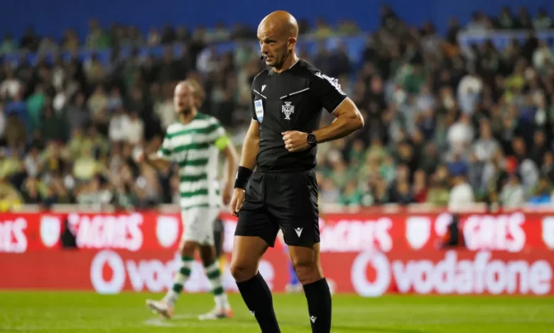 Árbitro português Luís Godinho apita jogo entre Países Baixos e Lituânia