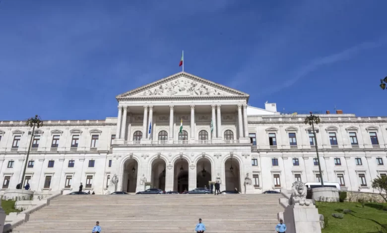 Assembleia da República assinala hoje 50 anos do 25 de Novembro