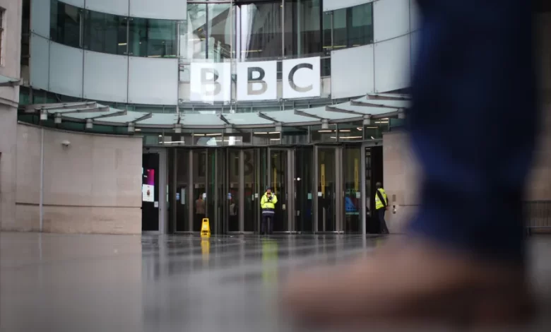 BBC pede desculpas a Trump por edição enganosa mas rejeita difamação