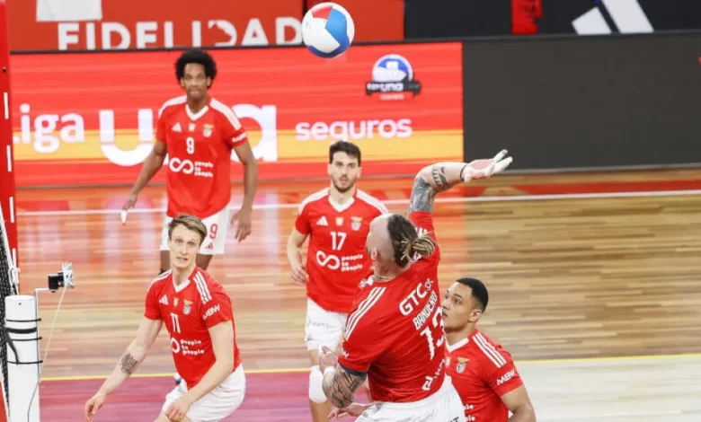 Benfica e Sporting vencem 'sem espinhas'... antes do 'escaldante' dérbi