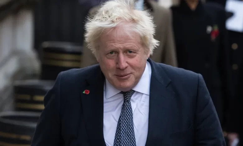 Boris Johnson critica relatório sobre a Covid-19: "Completamente confuso"