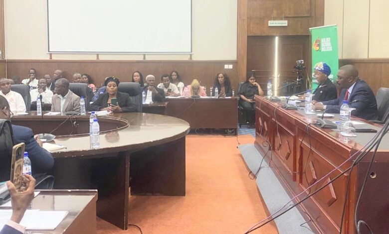 COTE em auscultação de extra-parlamentares