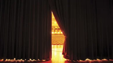 Condições de trabalho dos imigrantes é destaque em peça de teatro