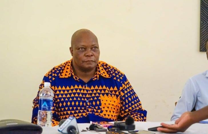Detido em Pretória: Ministério Público sul-africano investiga perfil de Job Sikhala, antigo deputado da oposição zimbabweana