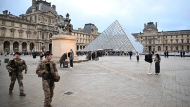 Detidos cinco suspeitos do assalto ao Museu de Louvre